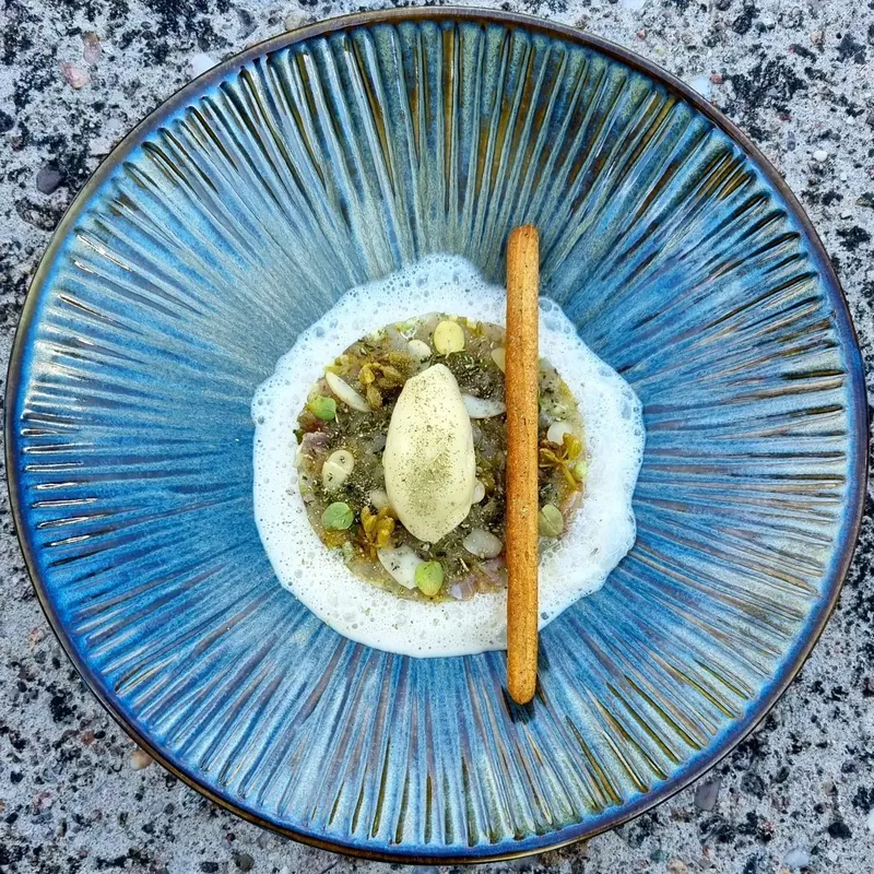 Plat gastronomique du restaurant La Cours des Sens à Ceintrey